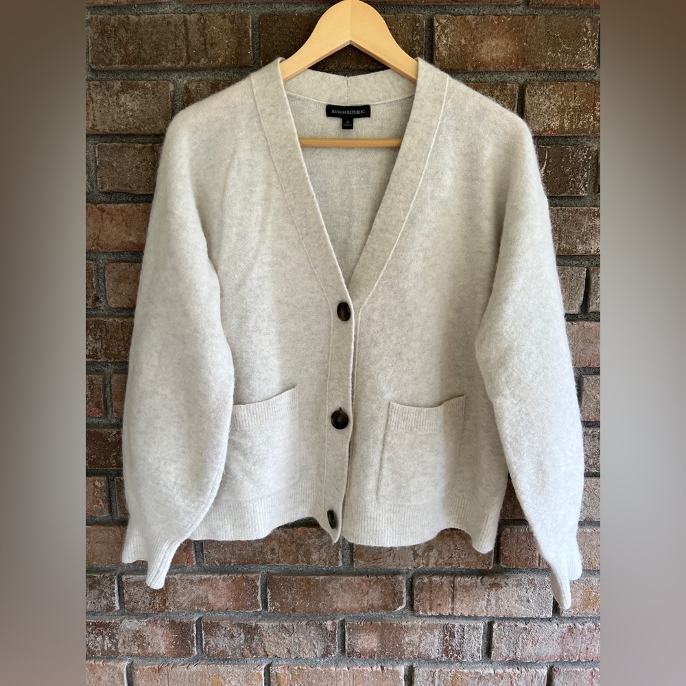 Banana Republic Women’s Balloon Sleeve Cardigan - Size M